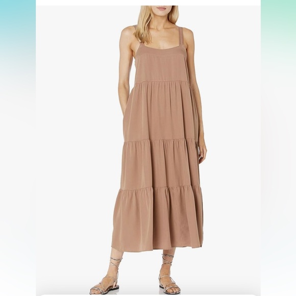 Dresses & Skirts - Elegant Tan Maxi Dress
